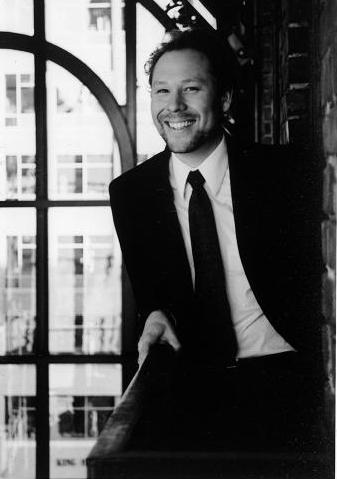 Derek G. Medina Bellevue Washington lawyer offering services for family law, guardianship, divorce and custody matters.